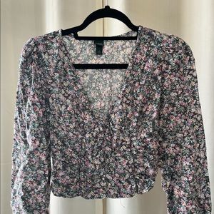 Romantic, floral crop top
